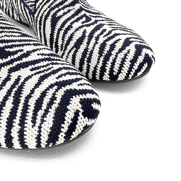 Rothy’s The Almond Loafer Zebra Print Navy Blue & White Size 10.5 EUC - Picture 3 of 12